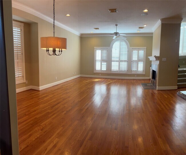 Foto del edificio - 2425 Dorrington St