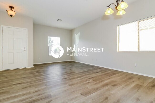 Building Photo - 4 Bedroom Pet-Friendly Home in SURPRISE, A...