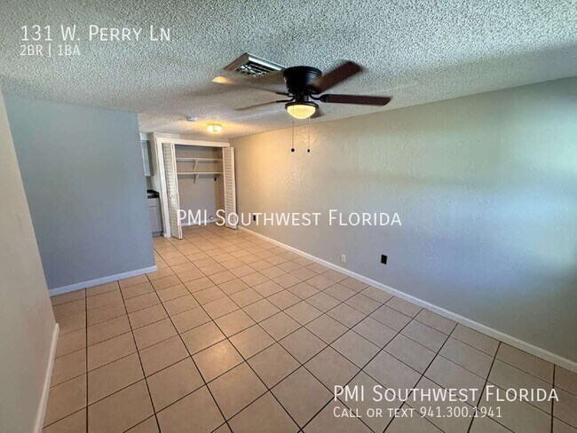 Foto del edificio - 131 W Perry Ln
