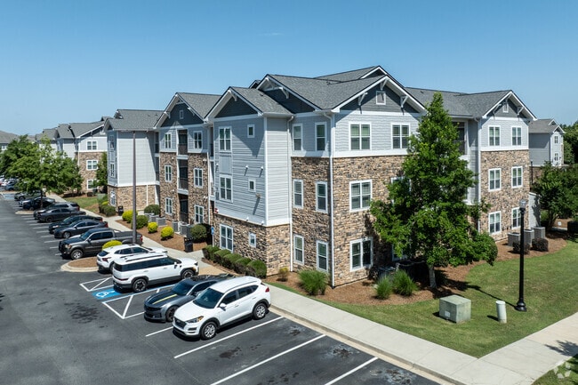 Building Photo - Evergreen at Five Points