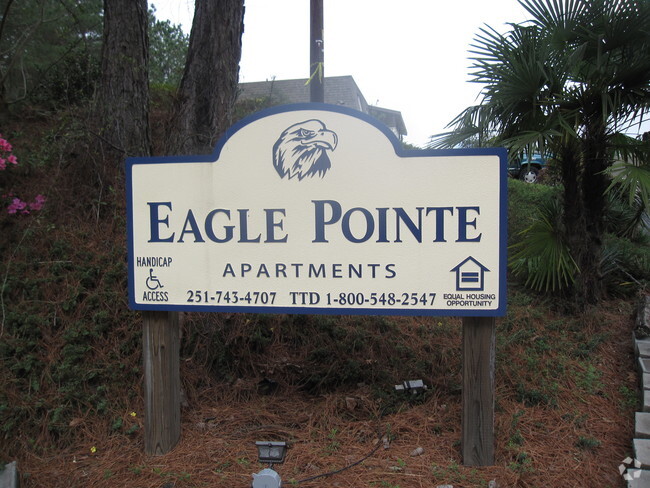 Building Photo - Eagle Pointe