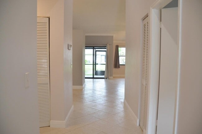Building Photo - 9268 Ketay Cir