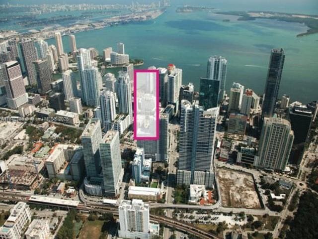 Foto principal - 999 SW 1st Ave