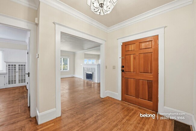 Foto del edificio - 31 Hardwick Ave