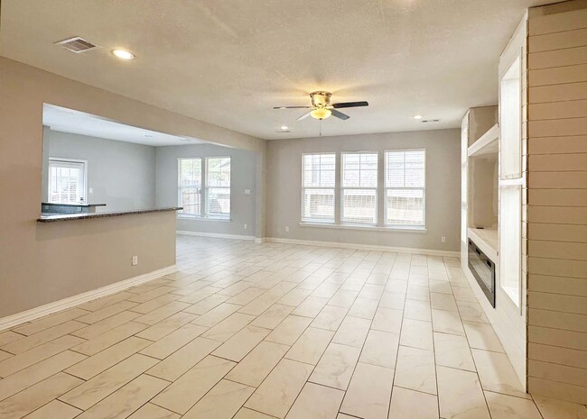 Foto del edificio - 7638 Bronze Trail Dr
