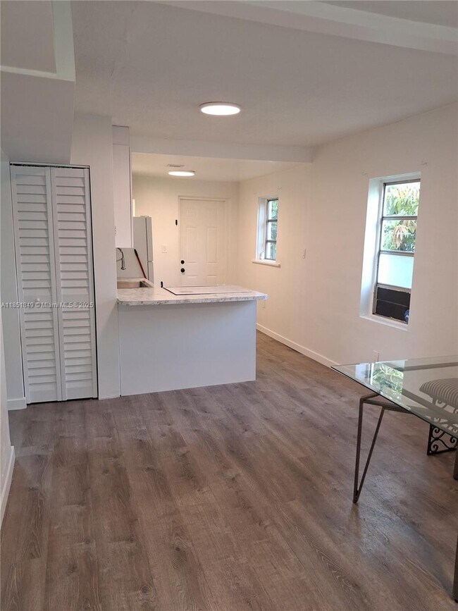 Foto del edificio - 1260 NW 45th St