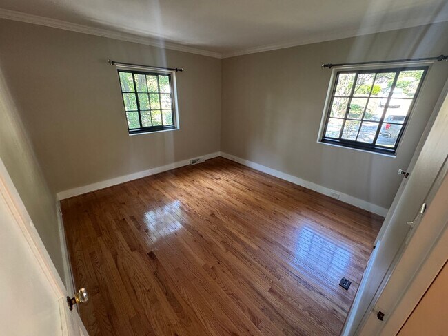 Foto del edificio - 2611 Sherwood St