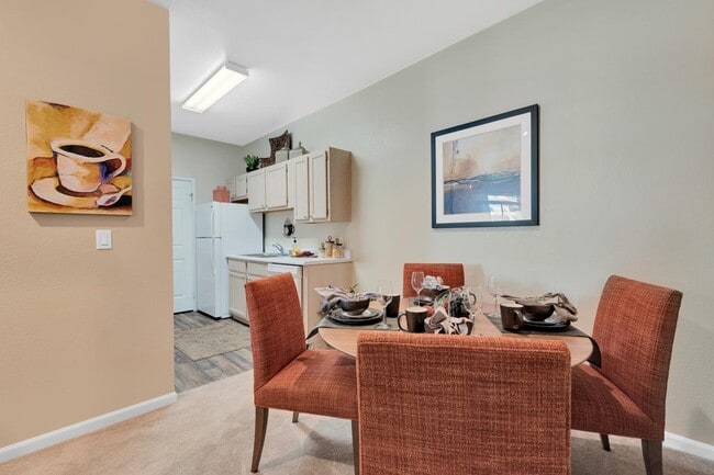 Separate Dining Area - Eagle Ranch Apartments