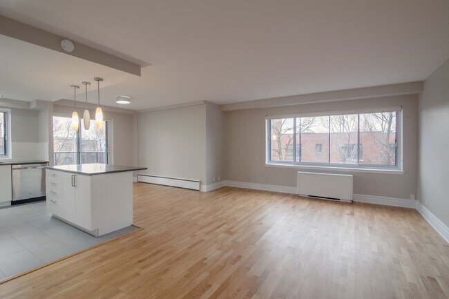 Photo du bâtiment - 4555 Av. Bonavista