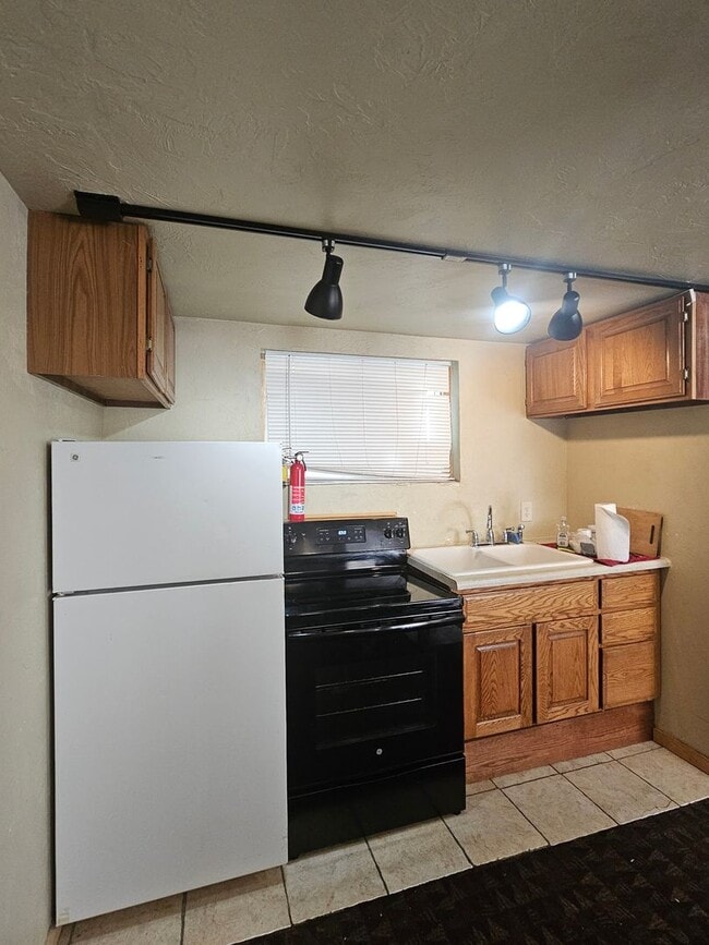 Foto del edificio - 1 Bedroom 1 Bath triplex