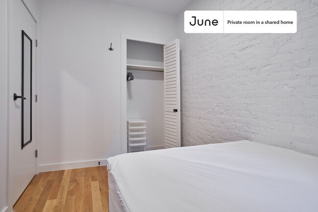 Building Photo - Bedford-Stuyvesant