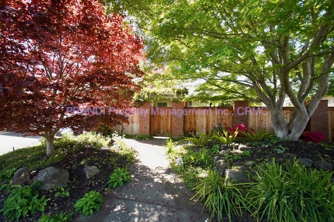 Foto del edificio - "Charming 4-Bedroom Oasis in San Rafael wi...