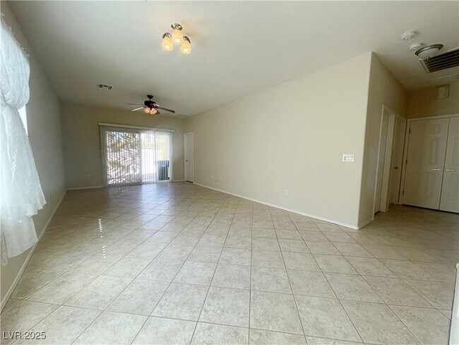 Foto del edificio - 2316 Peaceful Moon St