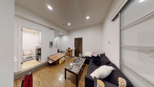 Foto del edificio - 834 Hudson St