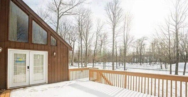 Building Photo - 113 Summit Dr