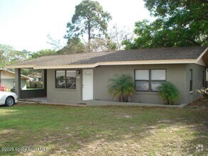 Building Photo - 427 Highland Terrace