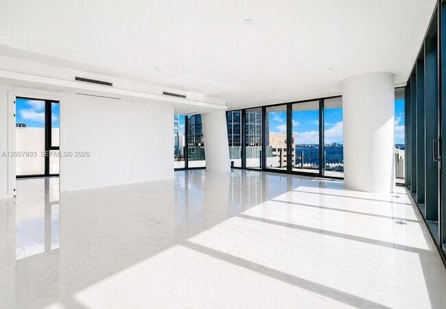 Building Photo - 300 Biscayne Blvd Way