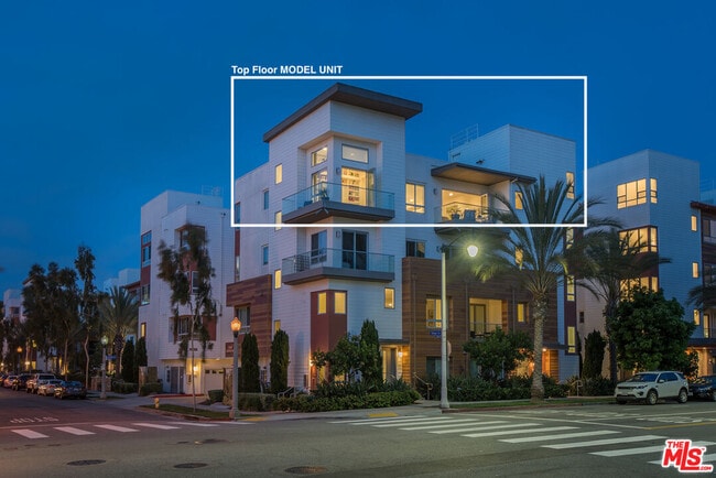 Foto del edificio - 12698 Sandhill Ln