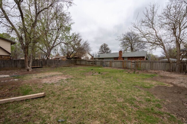 Foto del edificio - Gorgeous 3 Bedroom Remodel, BA Schools!