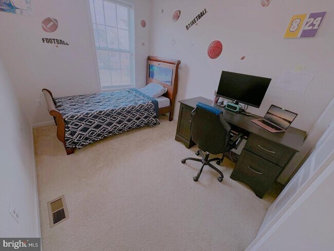 Foto del edificio - 43141 Whelplehill Terrace