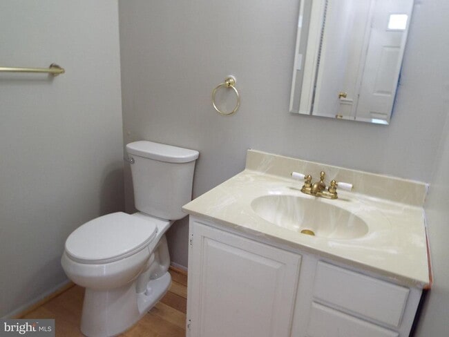 Building Photo - 3656 Woodhaven Ct
