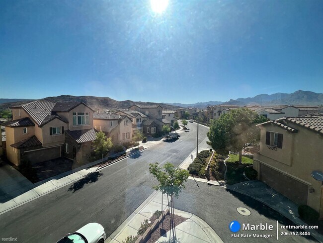 Foto del edificio - 2 br, 3.5 bath House - 11372 Colinward Ave