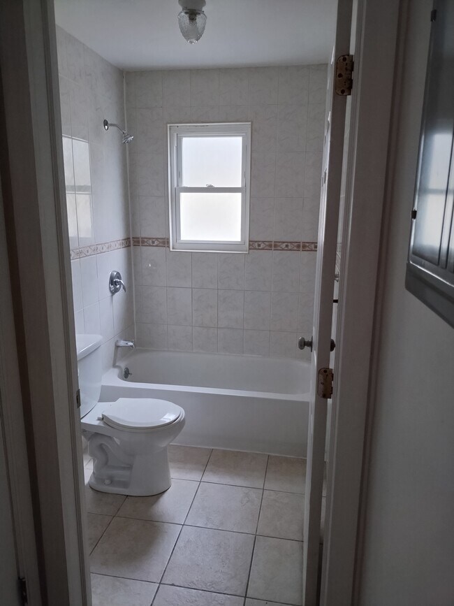 Baño completo - 23939 148th Ave
