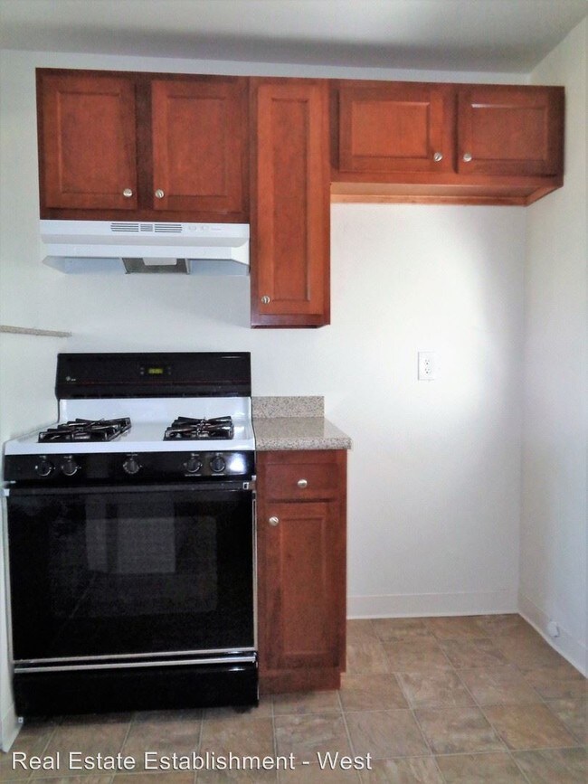 Building Photo - 12880 Shackelford Ln