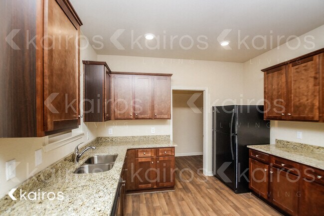 Building Photo - 10757 Bent Brook Dr