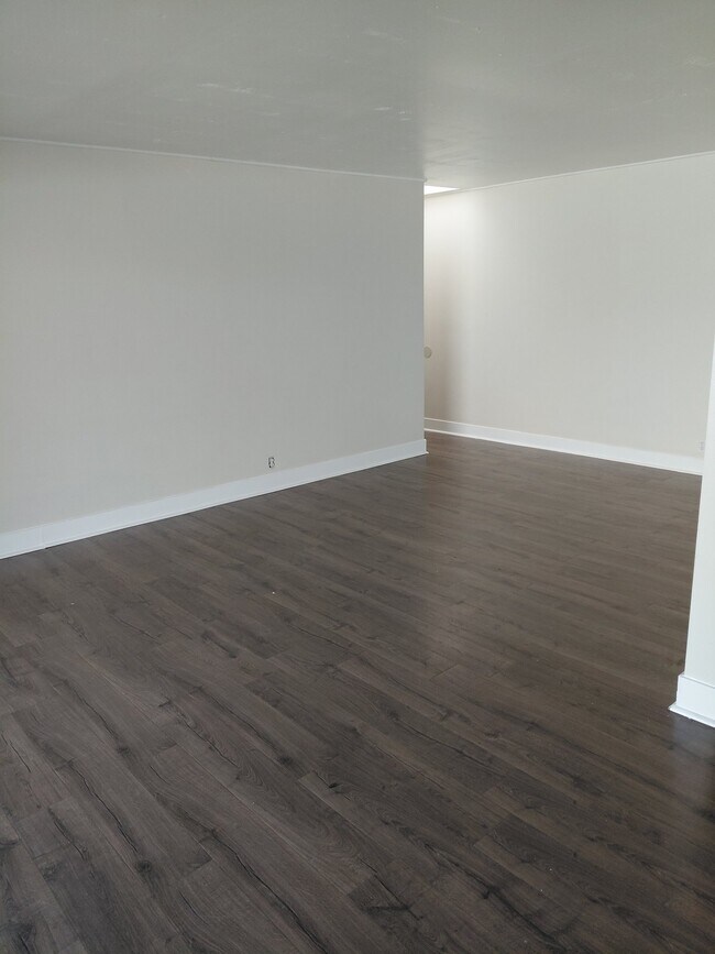 Foto del edificio - 1819 Lampton Ln