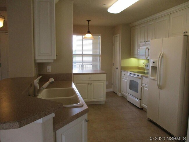 Building Photo - 424 Luna Bella Ln