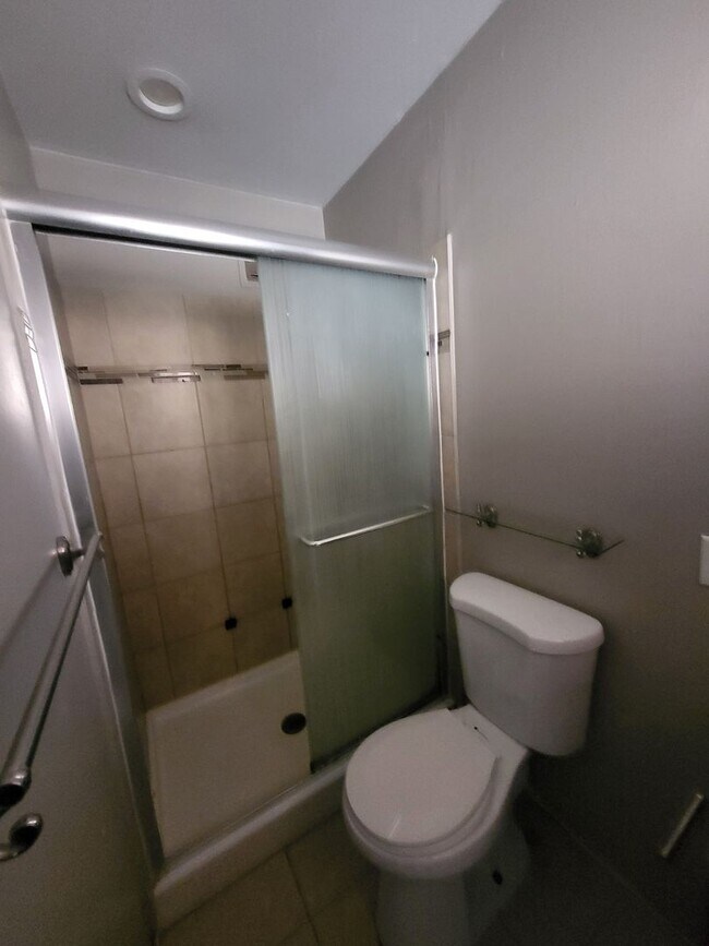 Foto del edificio - NE 3 Bedroom 2 Bath 1754/sf home