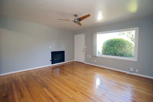 Foto del edificio - 820 NE Sumner St