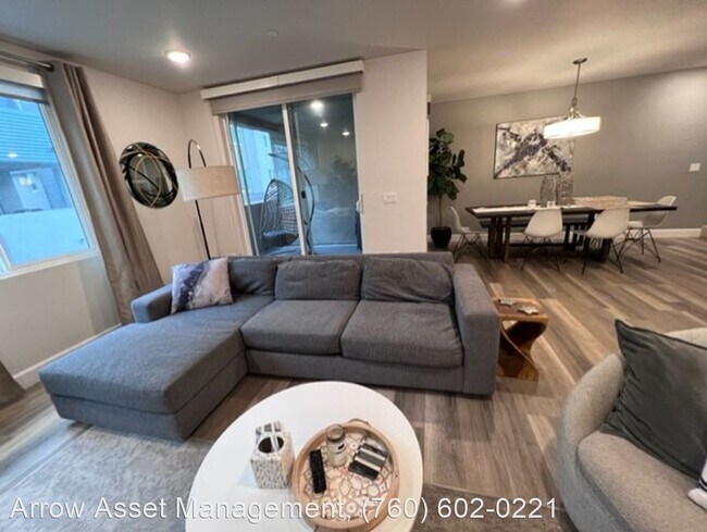 Foto del edificio - 3 br, 3.5 bath House - 354 Walnut Ave