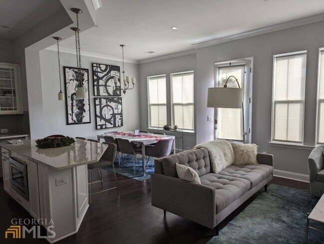 Building Photo - 420 Cranleigh Ridge