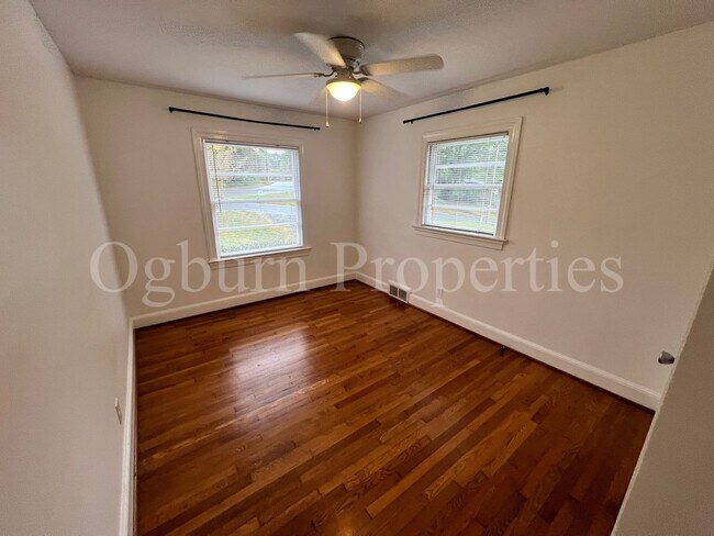 Foto del edificio - 1700 Ardsley St
