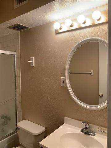 Foto del edificio - 348 Valley Park Dr