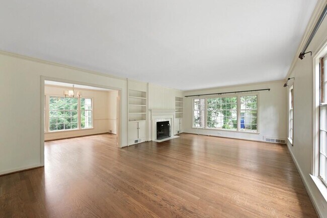 Foto del edificio - 3156 E Wood Valley Rd NW