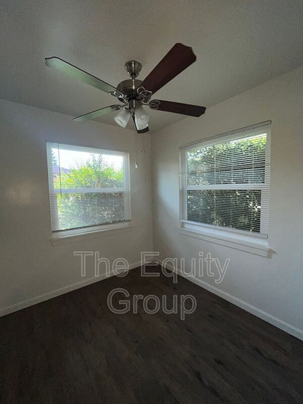 1033 W Tulare Ave, Visalia, CA 93277 House Rental in Visalia, CA