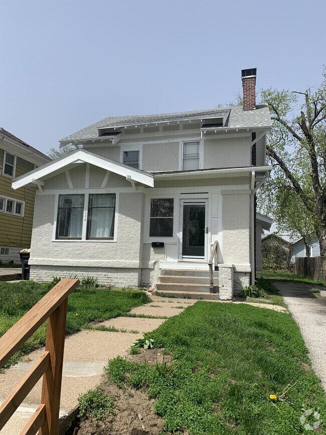 Upland Terrace Apartments under 2,500 Omaha, NE 2 Rentals