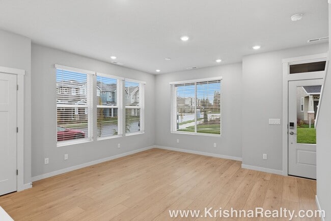 Building Photo - *BRAND NEW* Beautiful 3 BD* + 3rd level Loft/Bonus Room* 2.5 BA* Single Family Home Located in Re...