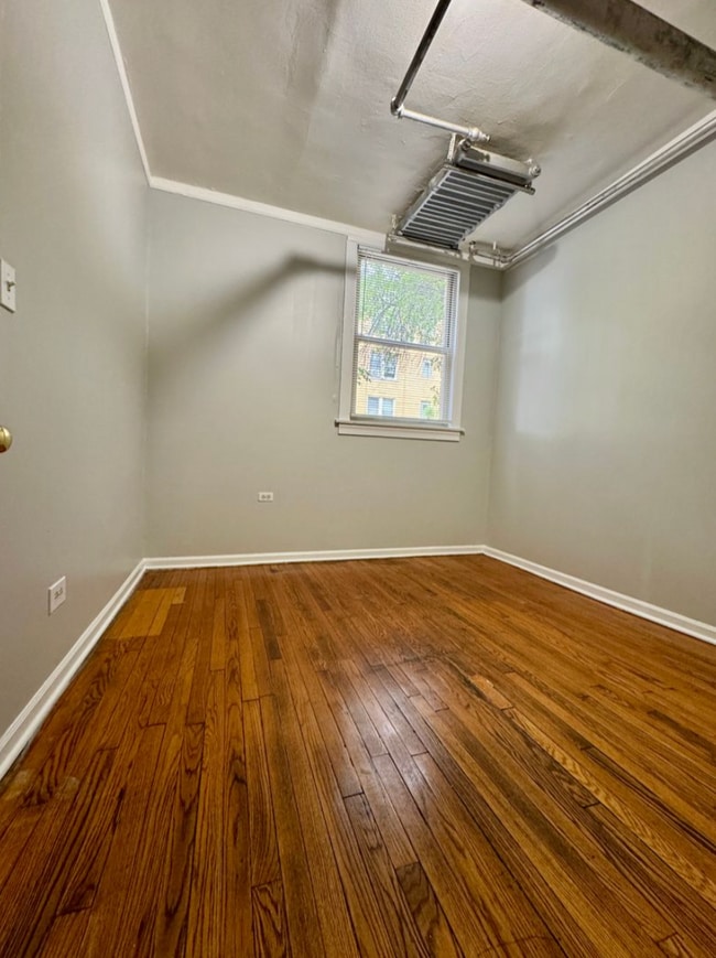 Building Photo - 4821 N Kimball Ave