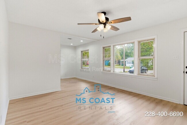 Foto del edificio - 3713 Belmede Dr