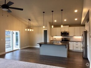 Building Photo - 1835 Spring View Ct