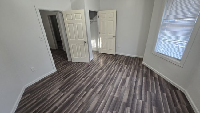 Foto del edificio - 157 S 10th St