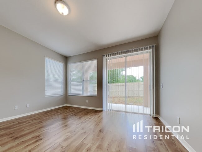 Building Photo - 10337 Avelar Ridge Dr