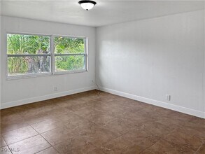 Building Photo - 131 Schneider Dr