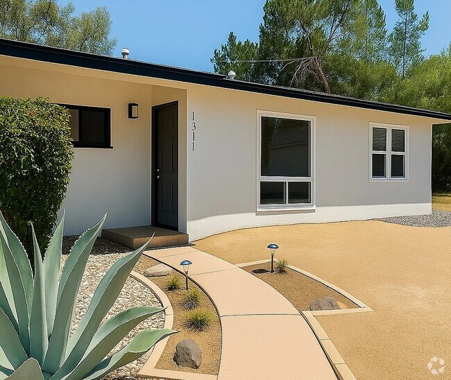 Building Photo - 1311 Rincon Rd
