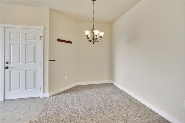 Building Photo - 2445 Windrow Dr