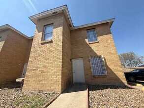 Building Photo - 311 Soria Dr